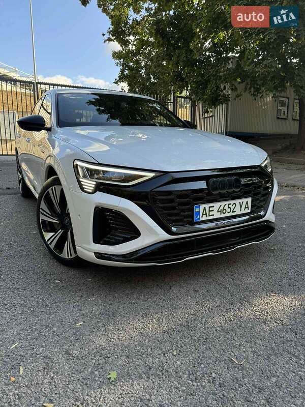 Audi Q8 e-tron (2023)