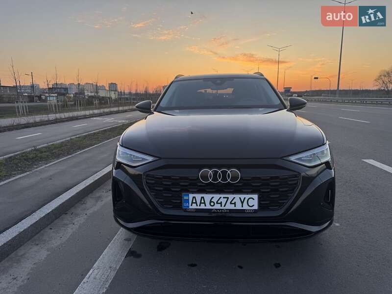 Audi Q8 e-tron (2023)