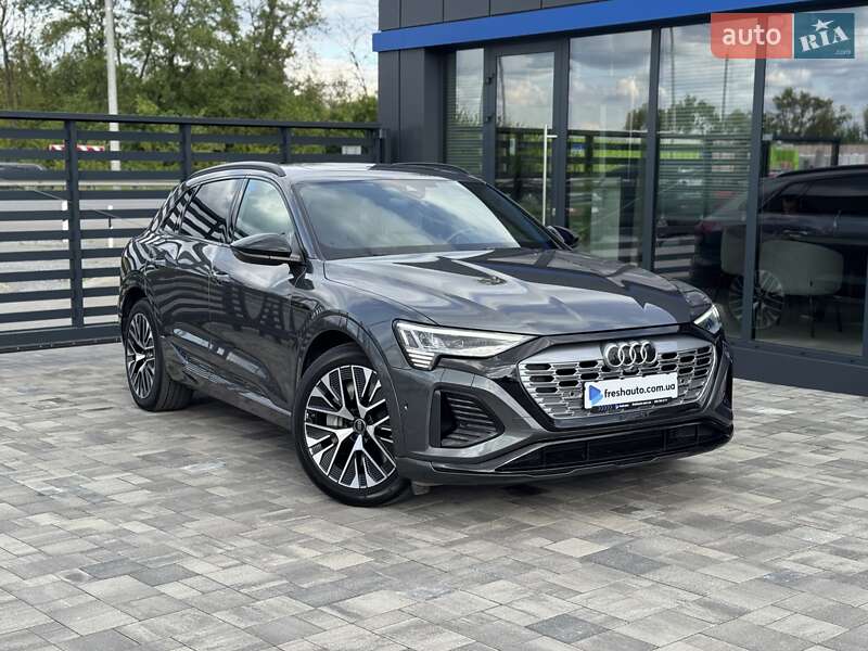 Audi Q8 e-tron (2023)