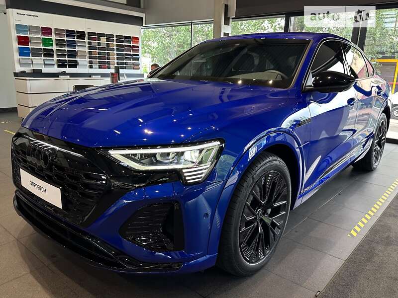 Audi Q8 e-tron (2023)