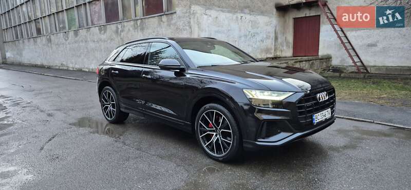 Audi Q8 (2020)