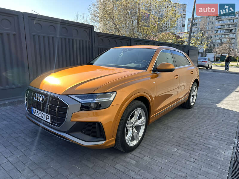 Audi Q8 (2019)
