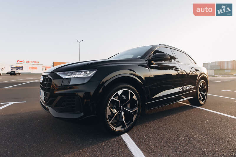 Audi Q8 (2019)