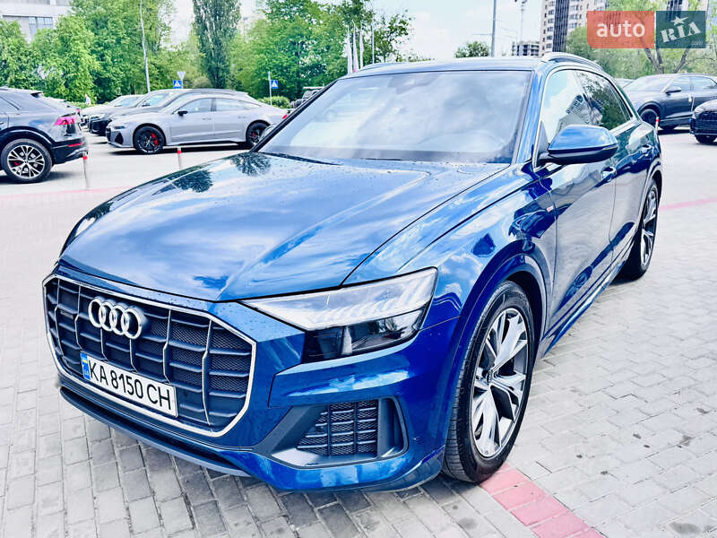 Audi Q8 (2020)