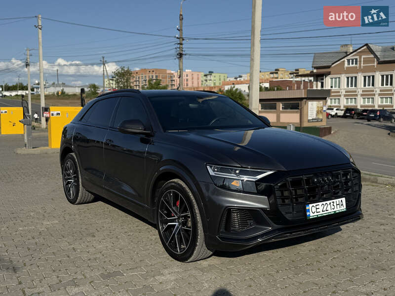Audi Q8 (2020)