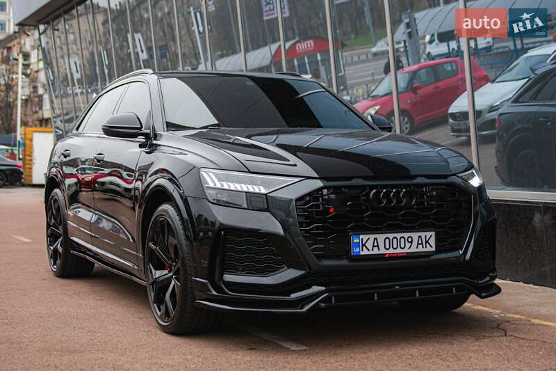 Audi Rs q8 (2023)