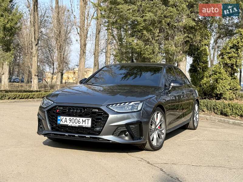 Audi S4 (2023)
