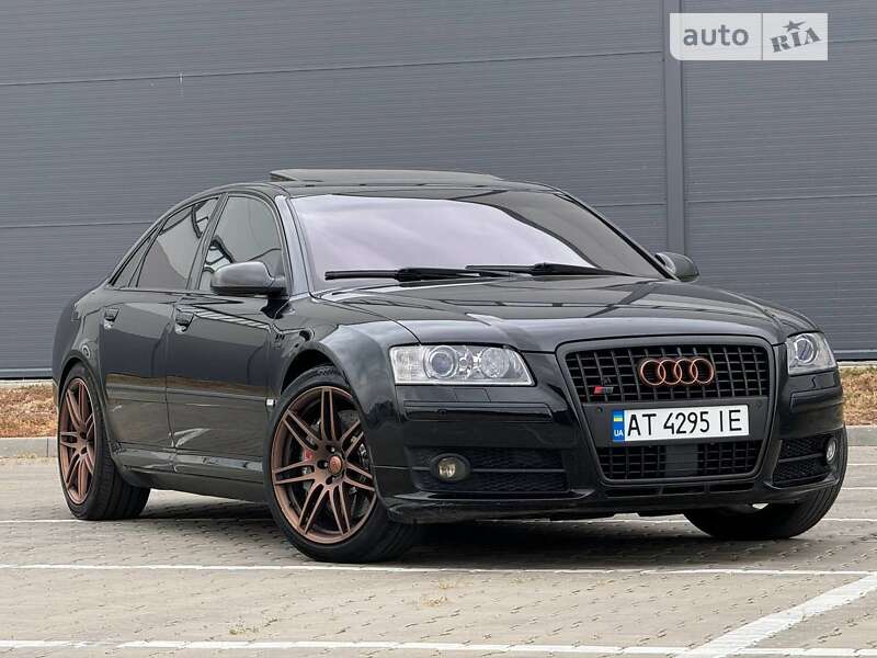 Audi S8 (2007)