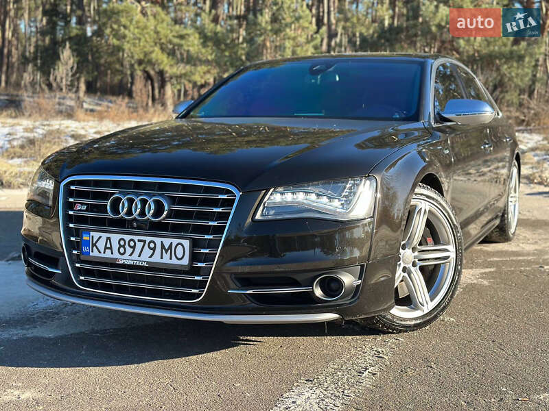 Audi S8 (2013)