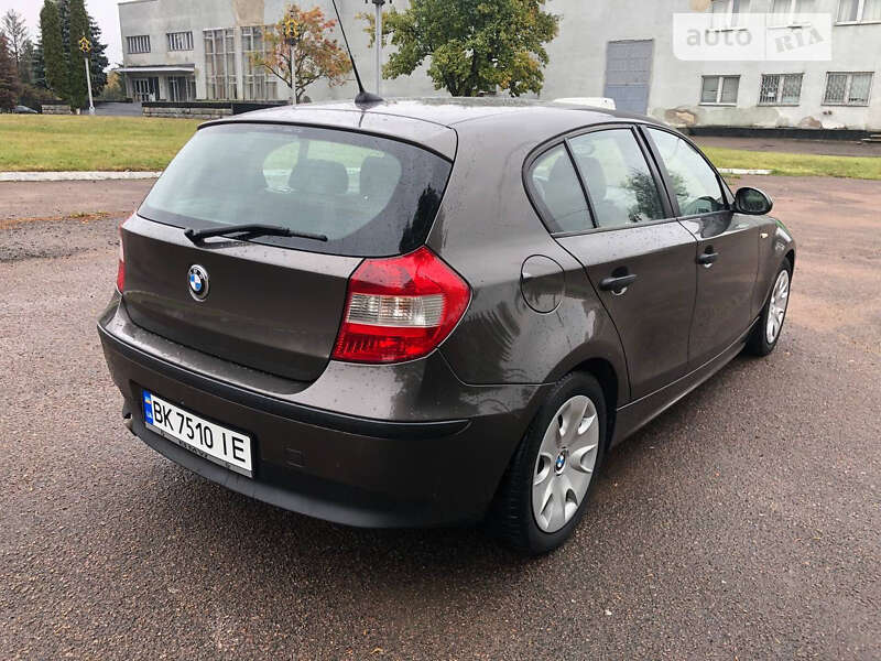Bmw 1 series (2006)