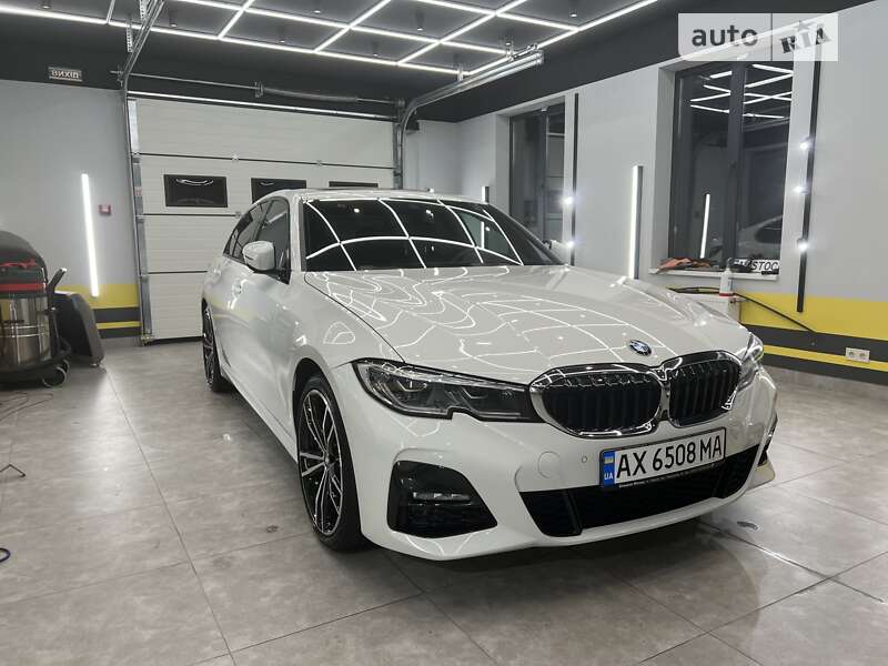 Bmw 330xi (2020)