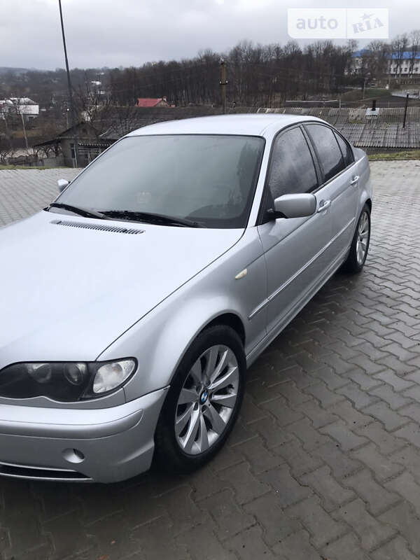 Bmw 318 (2004)