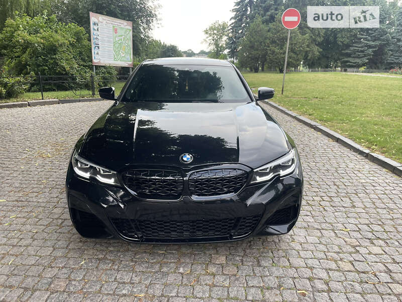 Bmw 330xi (2019)