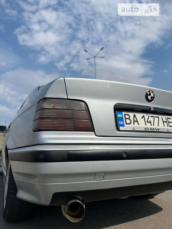 Bmw 323i (1996)