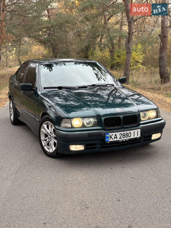 Bmw 320i (1993)