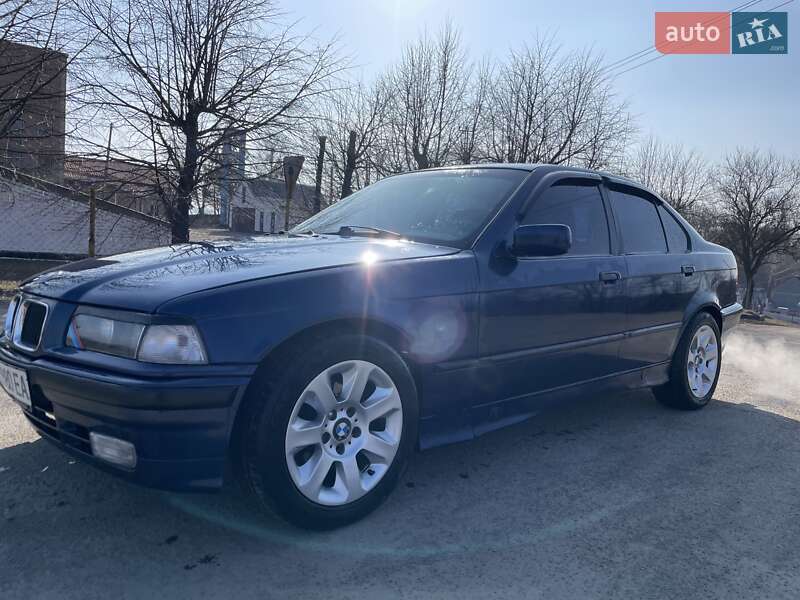 Bmw 3 series (1993)