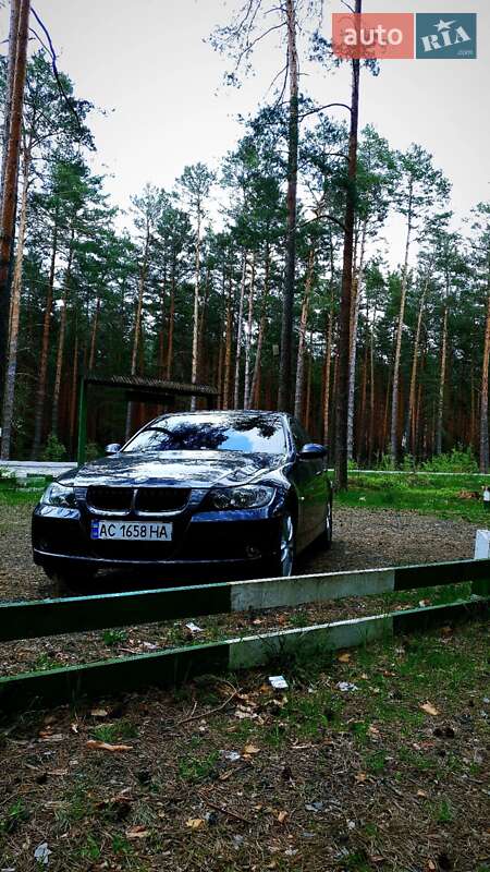 Bmw 3 series (2005)