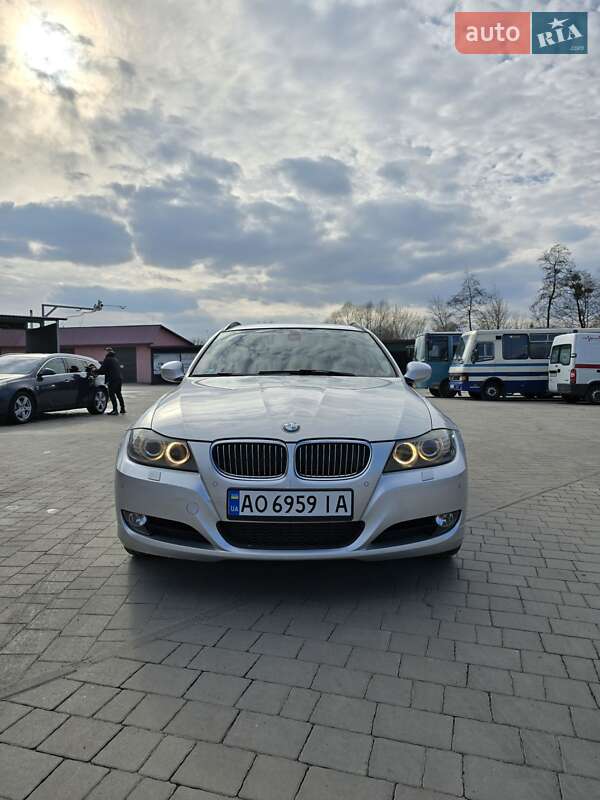 Bmw 3 series (2010)