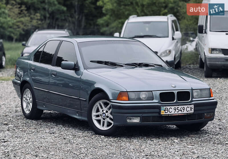 Bmw 3 series (1993)
