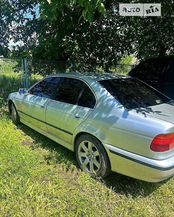 Bmw 528 (1996)