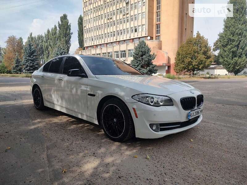 Bmw 528 (2013)