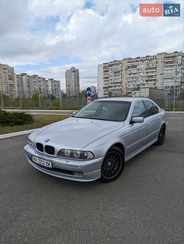 Bmw 523i (1998)