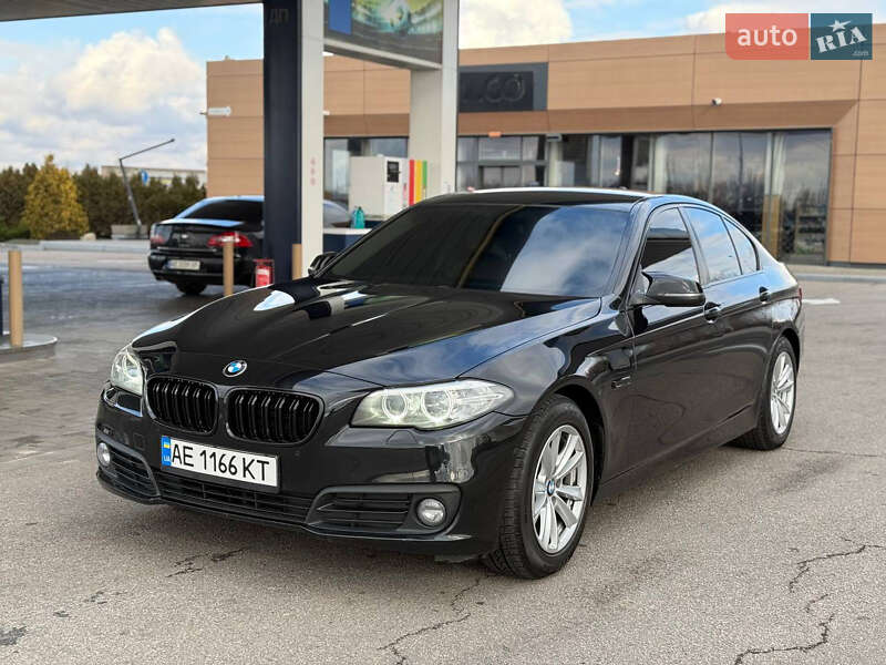 Bmw 5 series (2016)