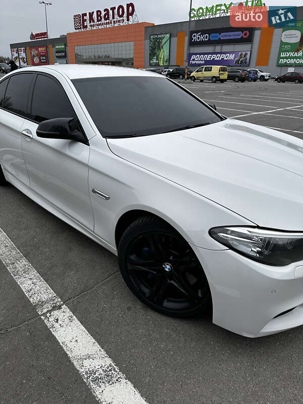 Bmw 5 series (2016)