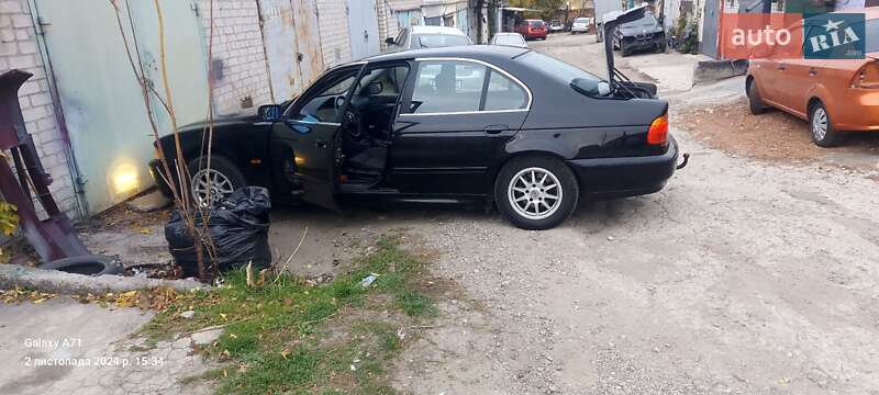Bmw 5 series (2001)