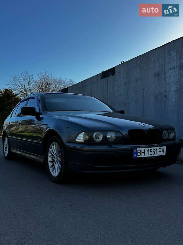 Bmw 5 series (2001)