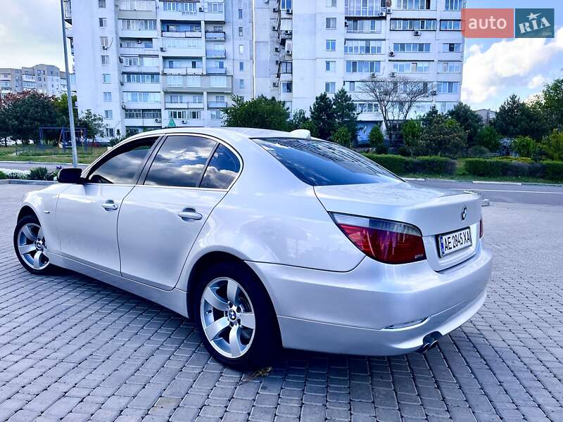 Bmw 5 series (2004)