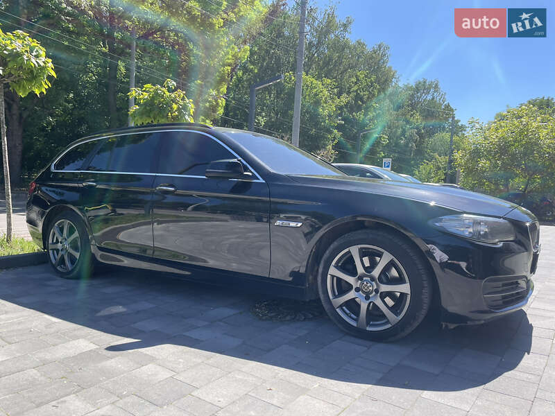 Bmw 5 series (2015)