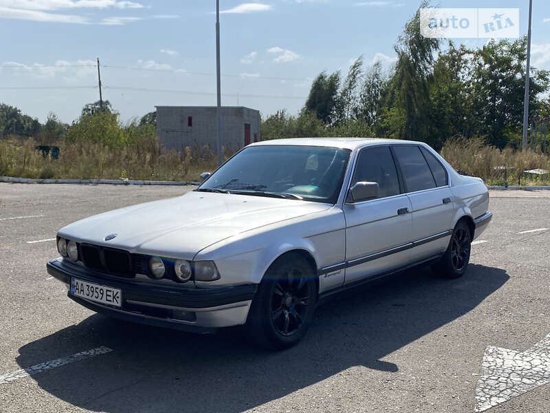 Bmw 730i (1993)