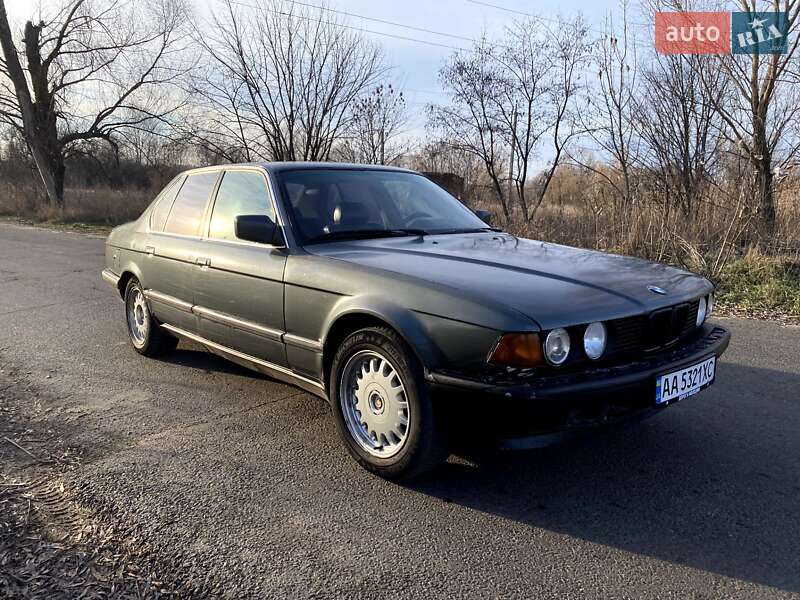 Bmw 7 series (1990)