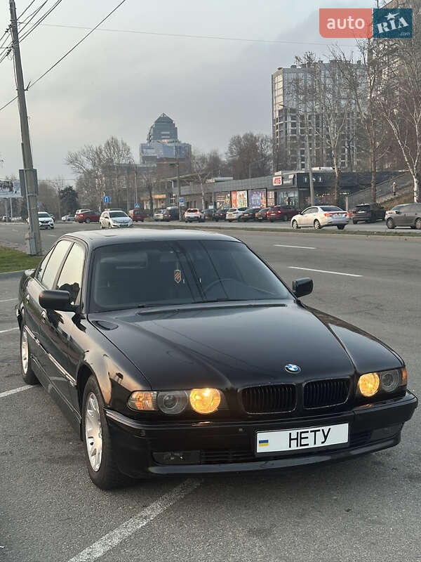 Bmw 7 series (1996)