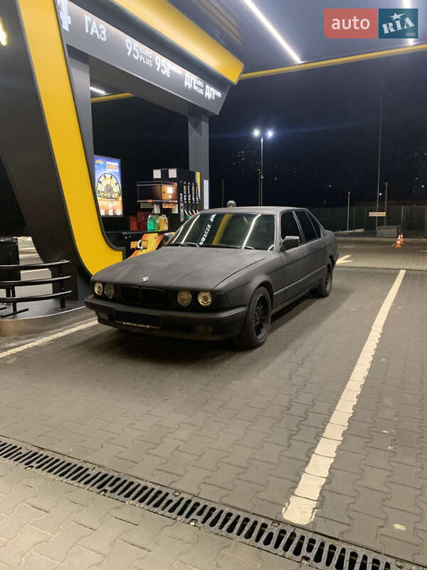 Bmw 7 series (1992)