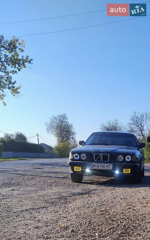 Bmw 7 series (1987)