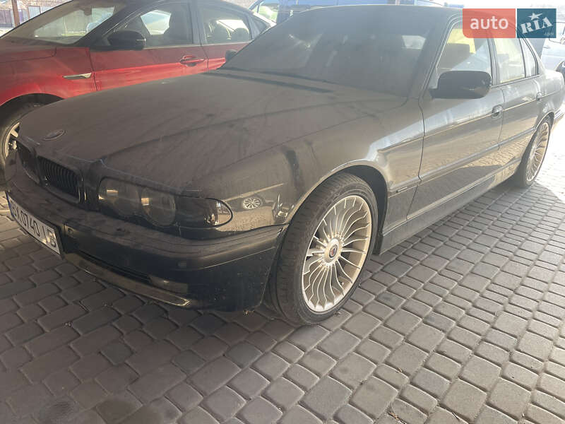 Bmw 7 series (2001)