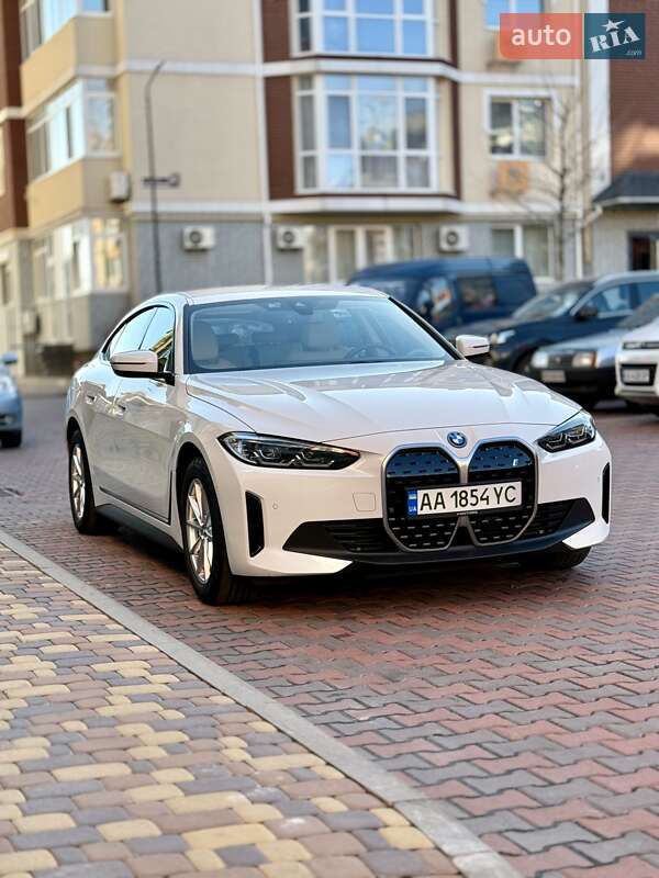 Bmw I4 (2023)