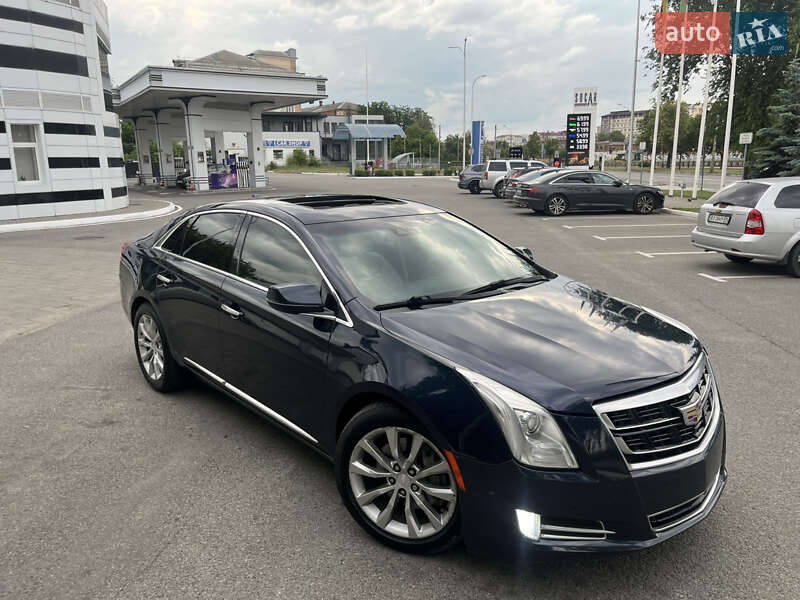 Cadillac Xts (2016)