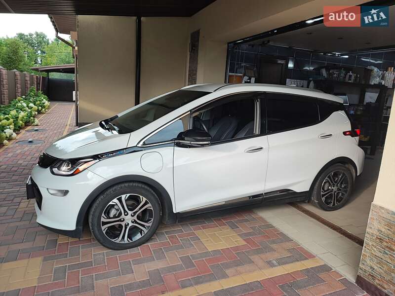 Chevrolet Bolt ev (2017)