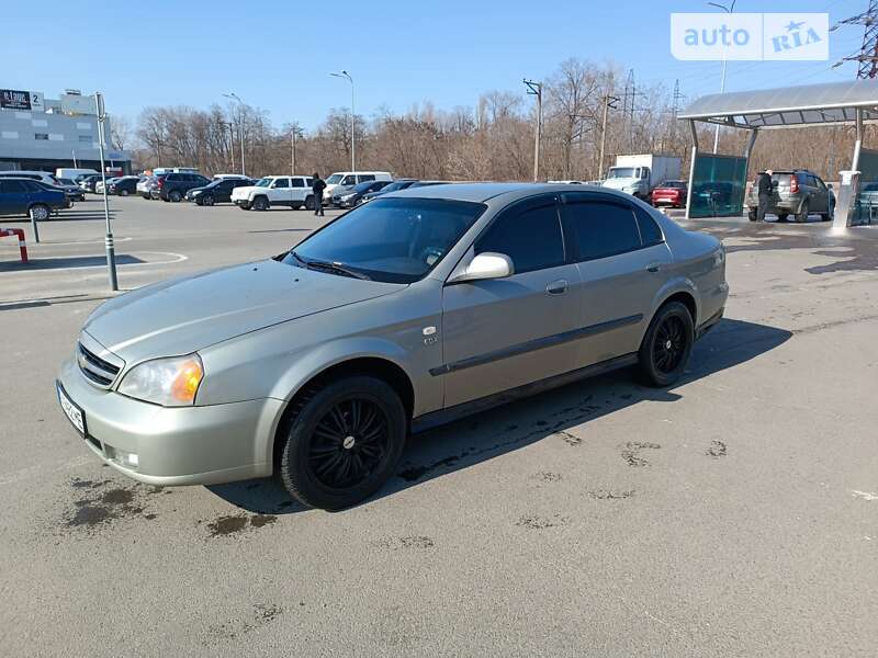 Chevrolet Evanda (2005)