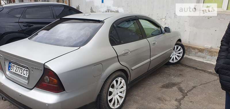 Chevrolet Evanda (2005)