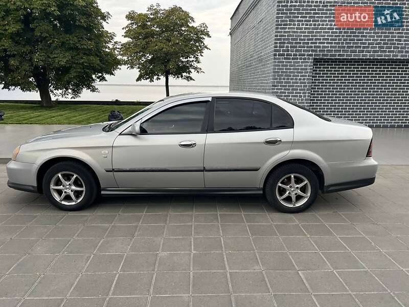 Chevrolet Evanda (2005)