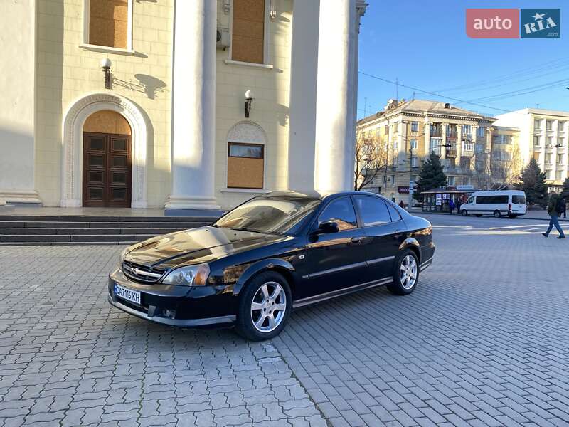 Chevrolet Evanda (2005)