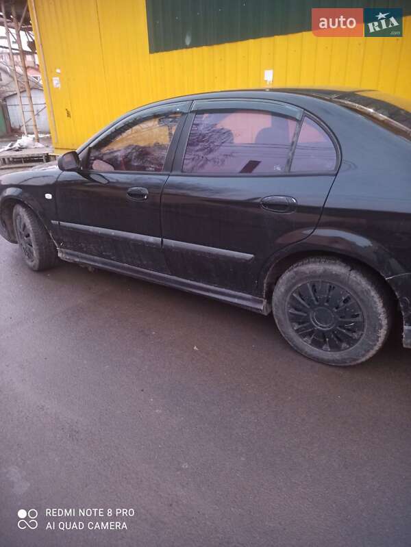 Chevrolet Evanda (2005)