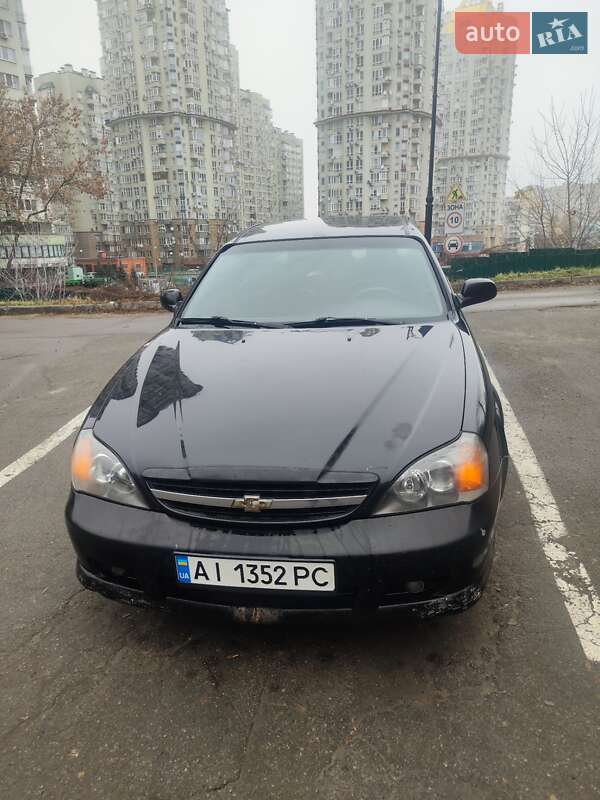 Chevrolet Evanda (2005)