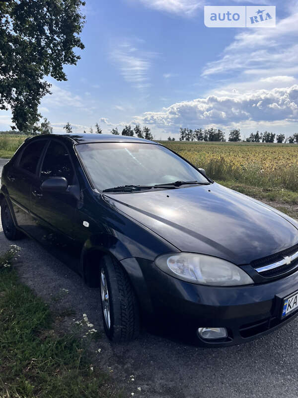 Chevrolet Lacetti (2004)