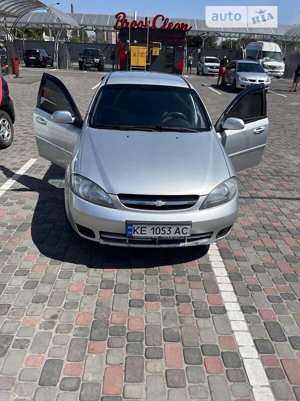 Chevrolet Lacetti (2005)