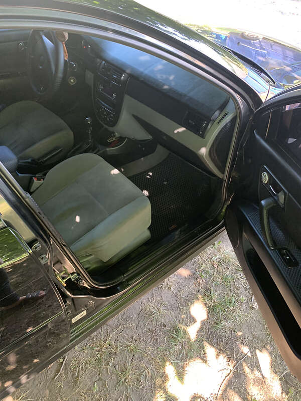 Chevrolet Lacetti (2005)